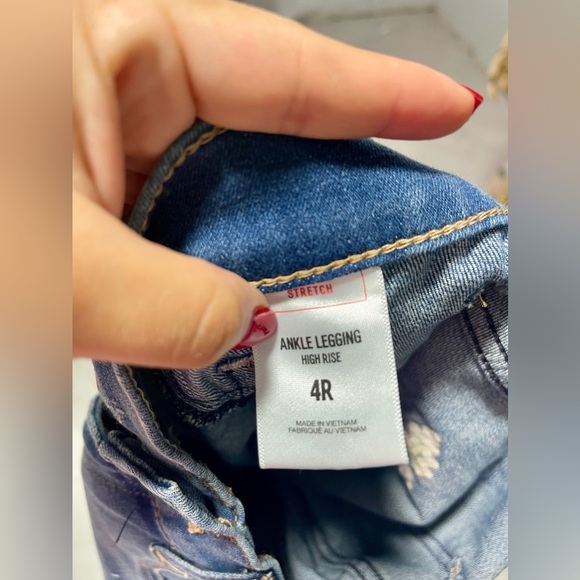 Express High Rise Jeans - Picture 5 of 5